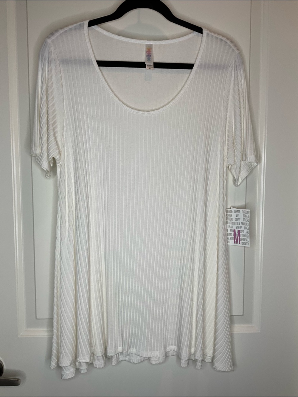 LuLaRoe Perfect T White Ribbed Scoop Neck Short Sleeve Tee M